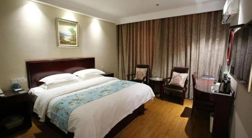 Bed in GreenTree Inn Jiangsu Wuxi Xishan DongTing Erquan East Road XinGuang Newly Estate Express Hotel
