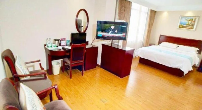 Bed in GreenTree Inn Jiangsu Wuxi Xishan DongTing Erquan East Road XinGuang Newly Estate Express Hotel