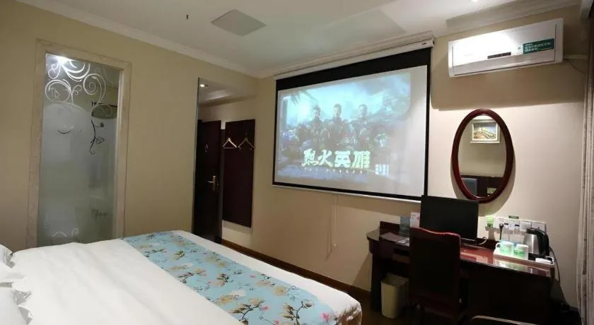 Bed in GreenTree Inn Jiangsu Wuxi Xishan DongTing Erquan East Road XinGuang Newly Estate Express Hotel