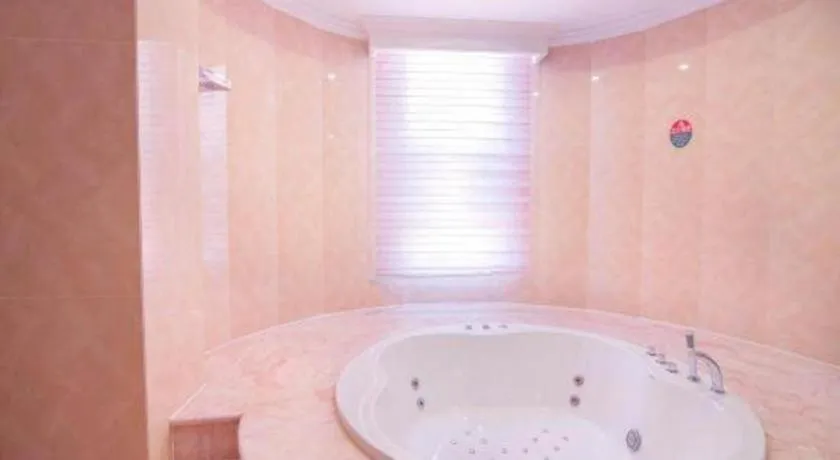 GreenTree Inn Jiangsu Wuxi Xishan DongTing Erquan East Road XinGuang Newly Estate Express Hotel