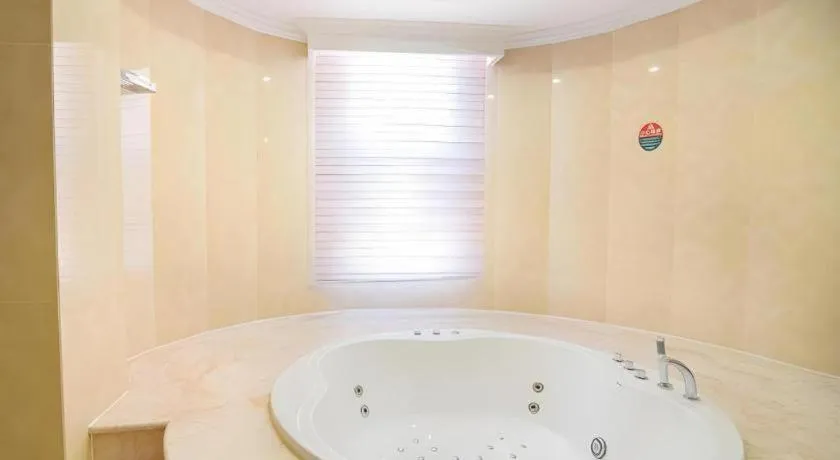 GreenTree Inn Jiangsu Wuxi Xishan DongTing Erquan East Road XinGuang Newly Estate Express Hotel