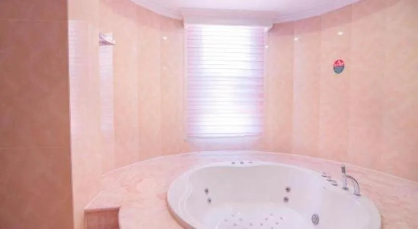 GreenTree Inn Jiangsu Wuxi Xishan DongTing Erquan East Road XinGuang Newly Estate Express Hotel