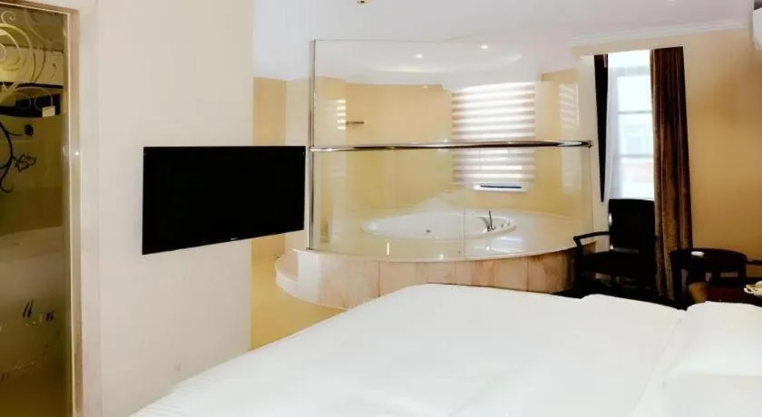 Bed in GreenTree Inn Jiangsu Wuxi Xishan DongTing Erquan East Road XinGuang Newly Estate Express Hotel