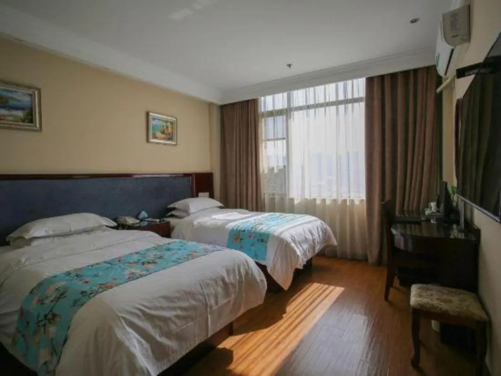 Bed in GreenTree Inn Jiangsu Wuxi Xishan DongTing Erquan East Road XinGuang Newly Estate Express Hotel