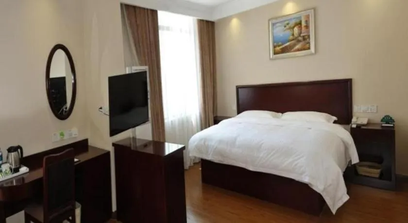 Bed in GreenTree Inn Jiangsu Wuxi Xishan DongTing Erquan East Road XinGuang Newly Estate Express Hotel