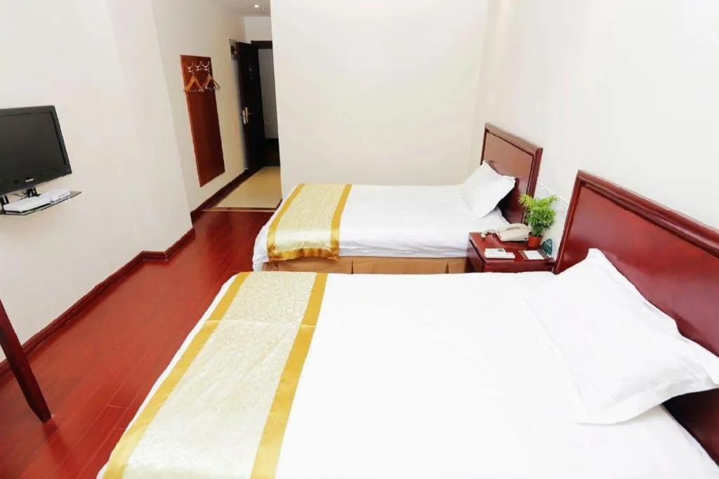 Bed in GreenTree Inn Nanjing Software Valley DaDingFang Express Hotel