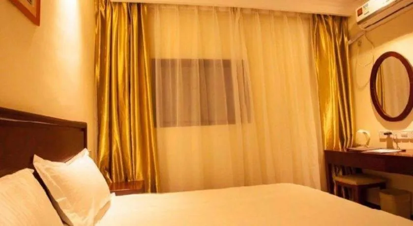 Bed in GreenTree Inn Nanjing Software Valley DaDingFang Express Hotel