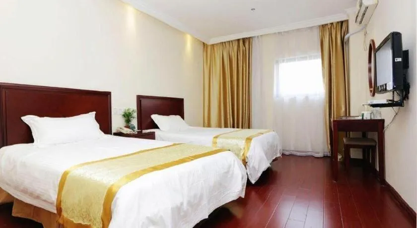 Bed in GreenTree Inn Nanjing Software Valley DaDingFang Express Hotel