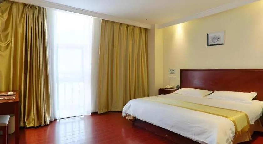 Bed in GreenTree Inn Nanjing Software Valley DaDingFang Express Hotel