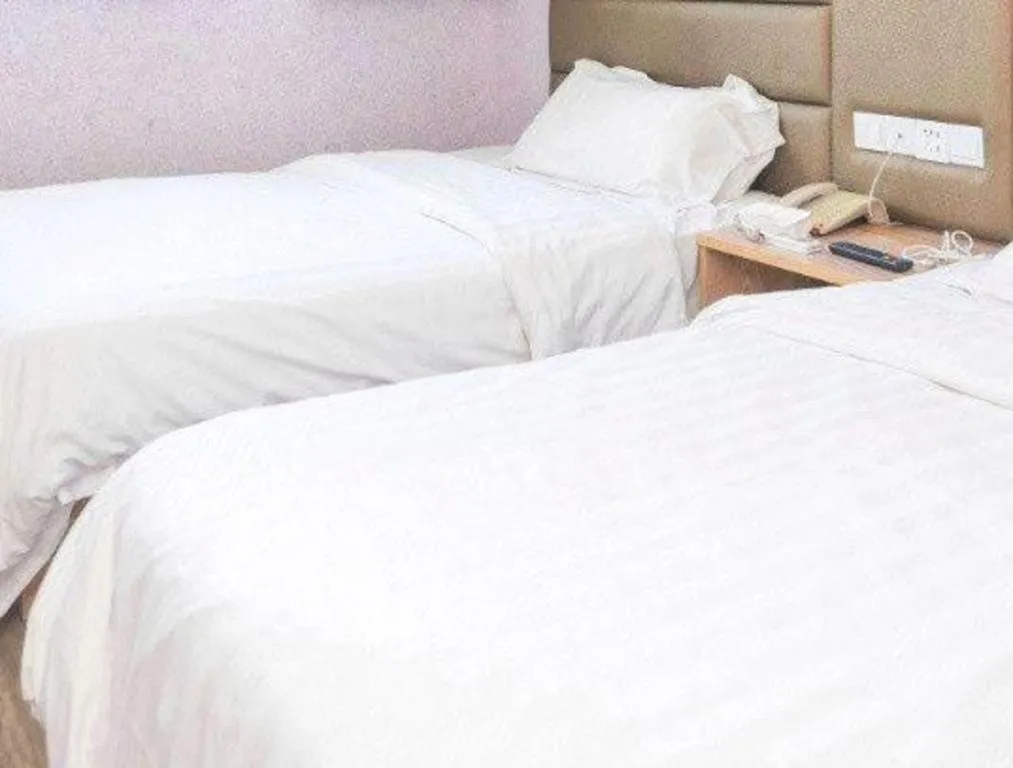 Bed in GreenTree Inn Nanjing Software Valley DaDingFang Express Hotel