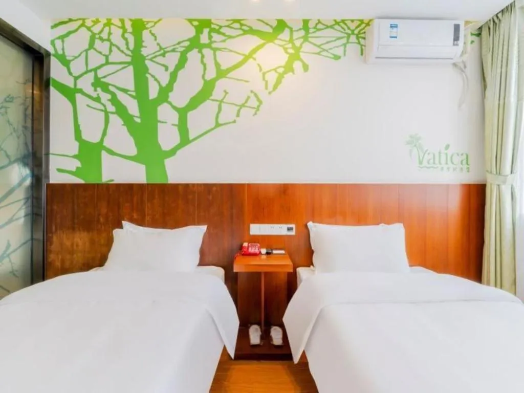 Bed in Vatica ShangHai Pudong Airport Disney Huaxia(E) Road Metro Station Hotel .