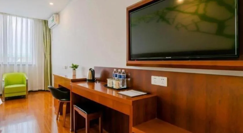 Vatica ShangHai Pudong Airport Disney Huaxia(E) Road Metro Station Hotel .