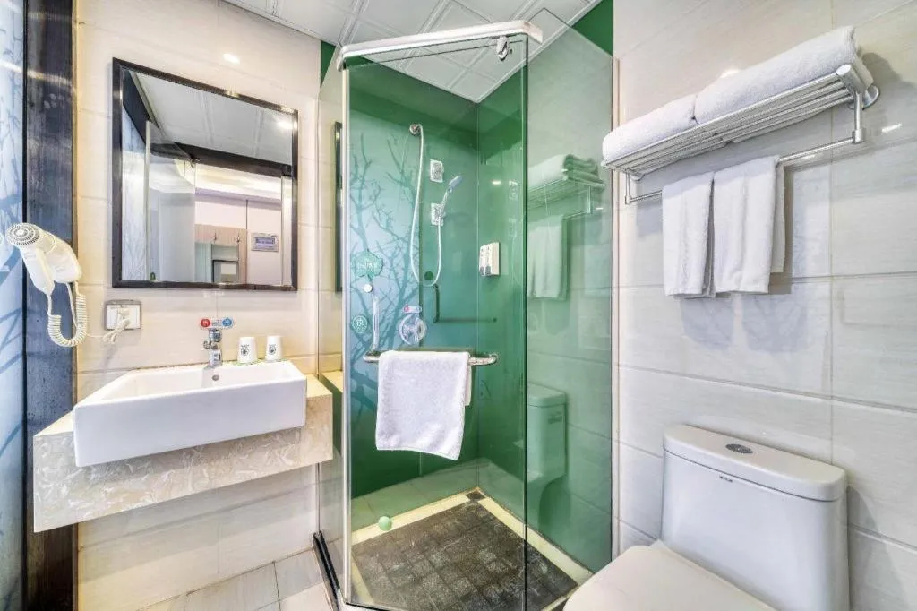 Vatica ShangHai Pudong Airport Disney Huaxia(E) Road Metro Station Hotel .