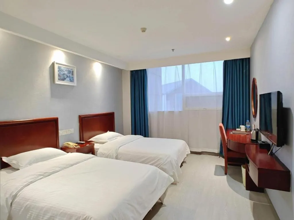 Bed in GreenTree Inn Nanjing Dachang Getang Metro Station Express Hotel