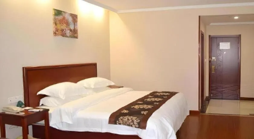 Bed in GreenTree Inn Hefei Feidong Guiwang Road Luzhou Medical School Business Hotel