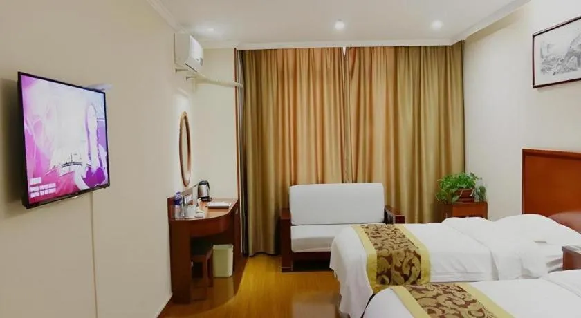 Bed in GreenTree Inn Hefei Feidong Guiwang Road Luzhou Medical School Business Hotel