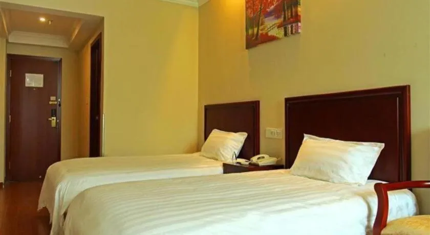 Bed in GreenTree Inn Hefei Feidong Guiwang Road Luzhou Medical School Business Hotel
