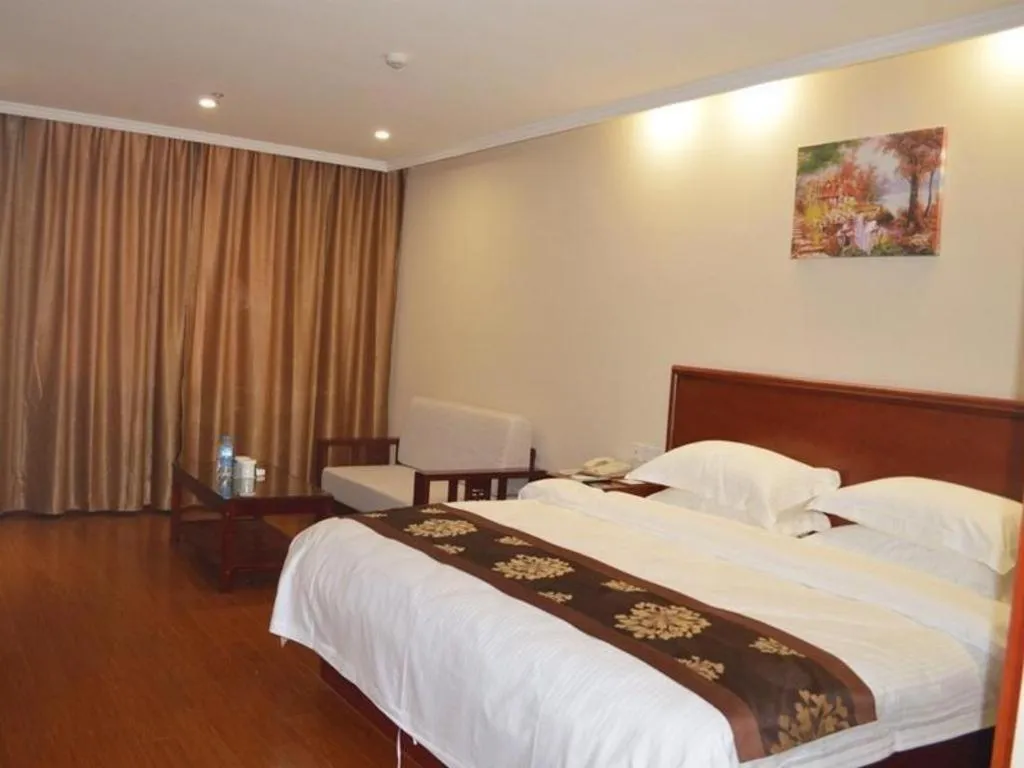 Bed in GreenTree Inn Hefei Feidong Guiwang Road Luzhou Medical School Business Hotel