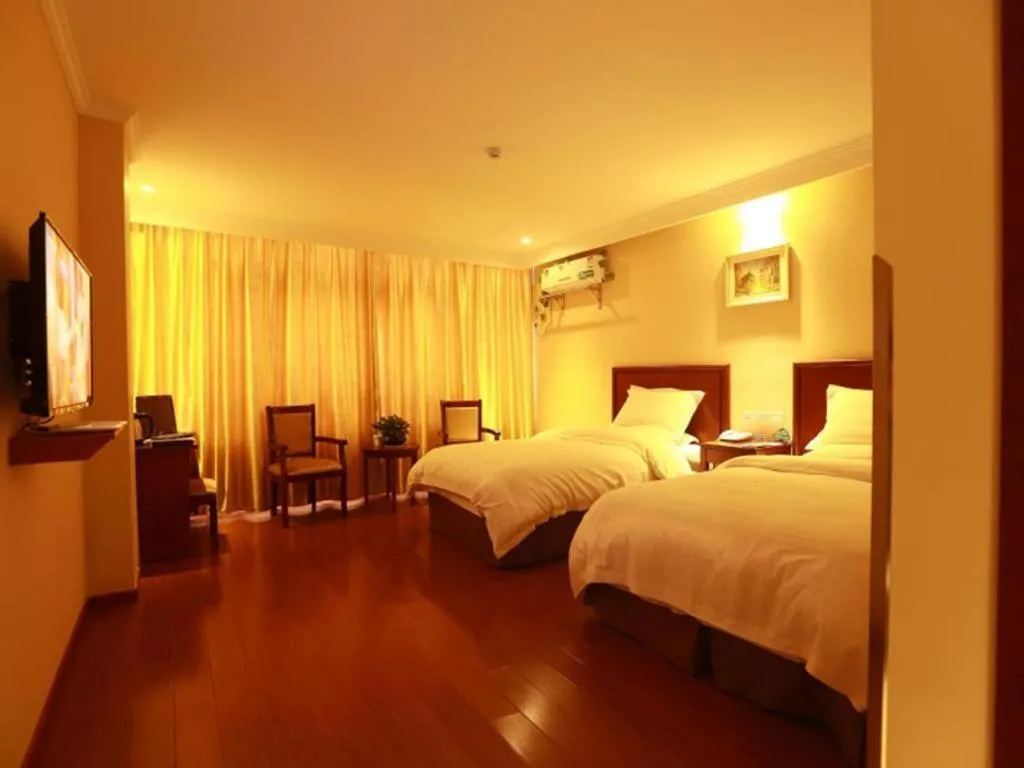 Bed in GreenTree Inn Chizhou Pingtian Lake Qingfeng Avenue Business Hotel