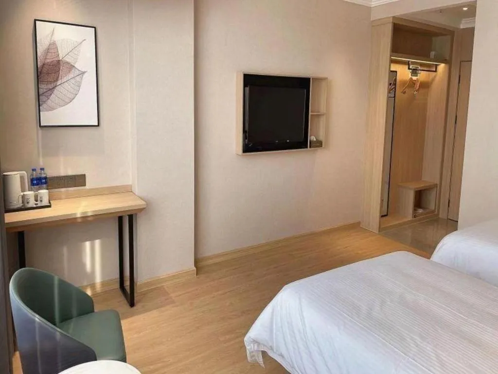 Bed in GreenTree Inn Chizhou Pingtian Lake Qingfeng Avenue Business Hotel