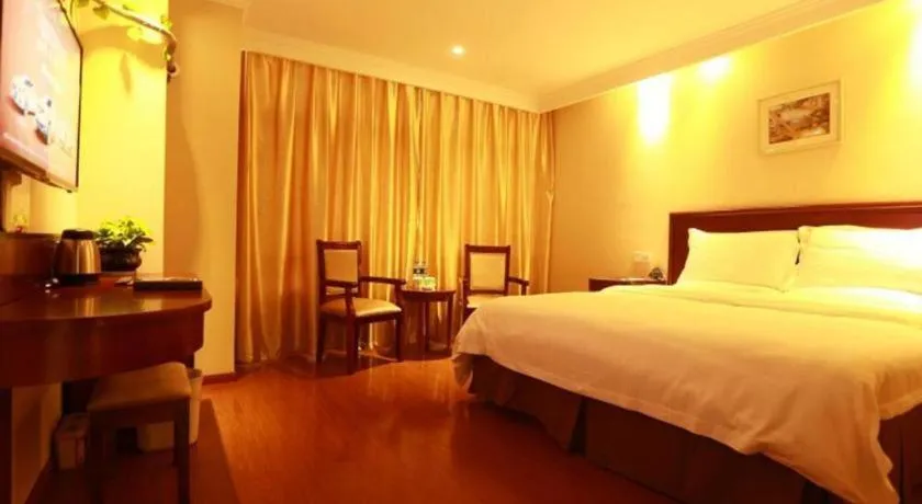 Bed in GreenTree Inn Chizhou Pingtian Lake Qingfeng Avenue Business Hotel