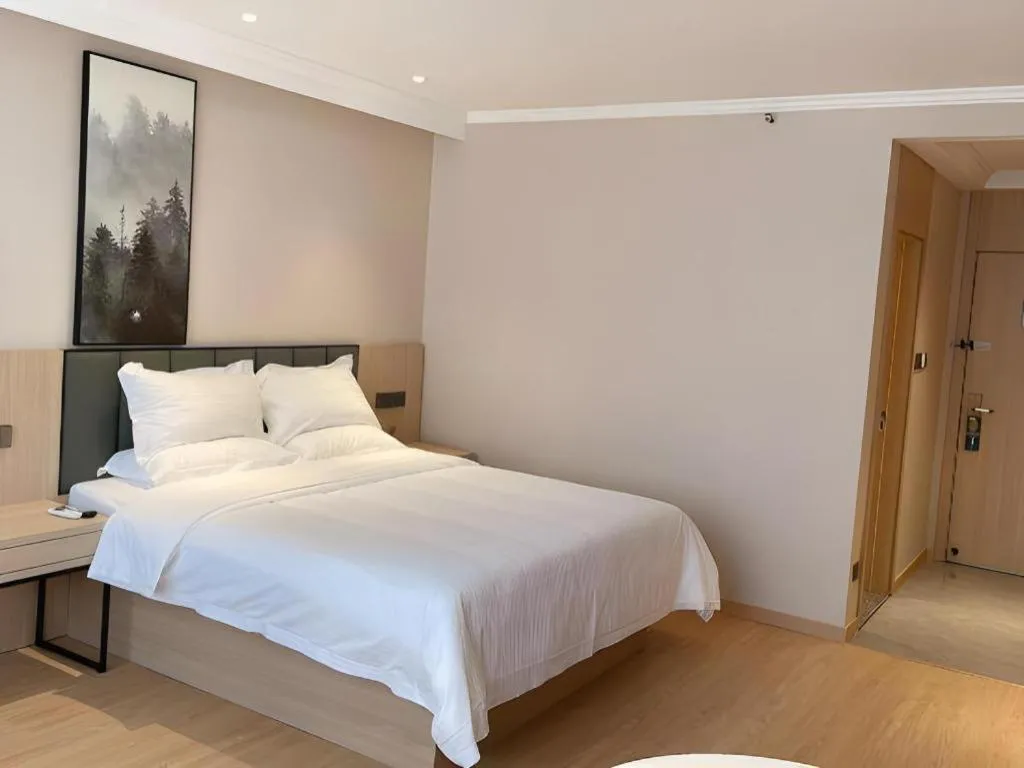 Bed in GreenTree Inn Chizhou Pingtian Lake Qingfeng Avenue Business Hotel