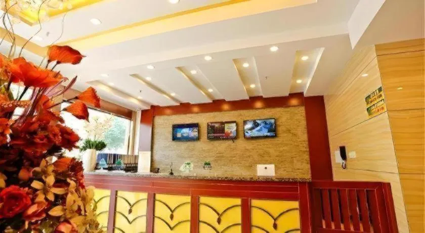 GreenTree Inn Yangzhou Slender West Lake Wencheng Attic Express Hotel