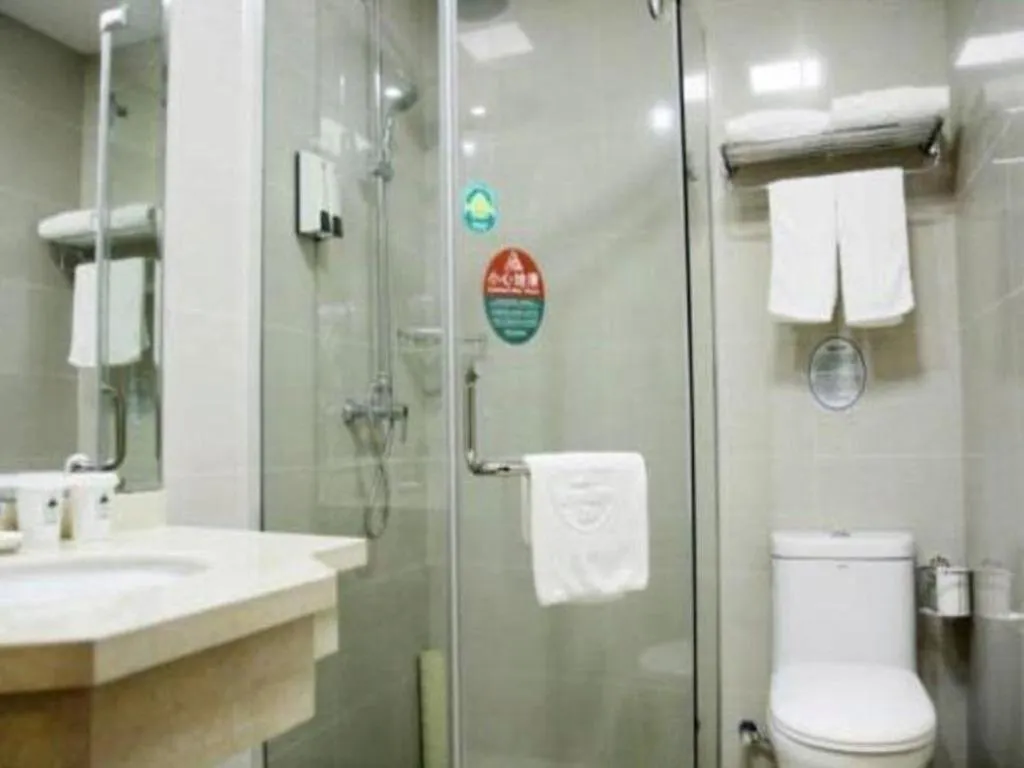 GreenTree Inn Shanghai MinHang ZhuanQiao Subway Station East ZhuanXing Road Shell Hotel