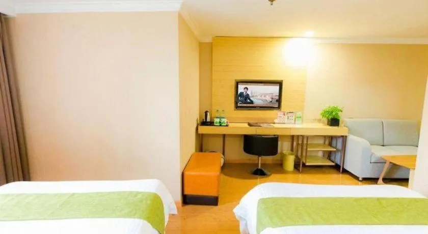 Bed in GreenTree Inn Shanghai Guangxin Road Tongji Hospital Express Hotel