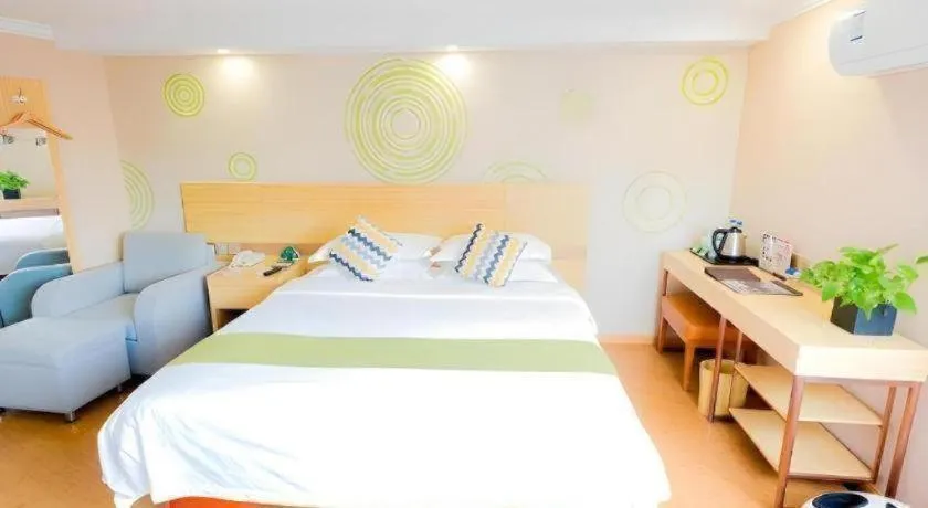 Bed in GreenTree Inn Shanghai Guangxin Road Tongji Hospital Express Hotel
