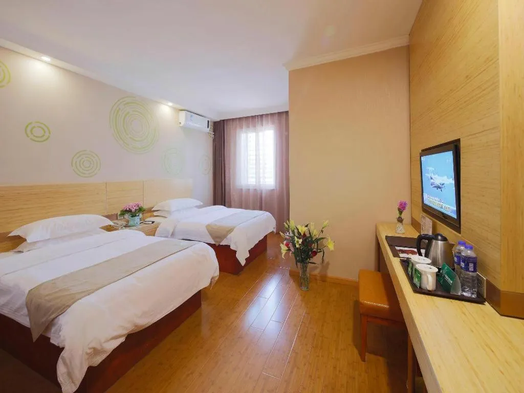 Bed in GreenTree Inn Shanghai Guangxin Road Tongji Hospital Express Hotel