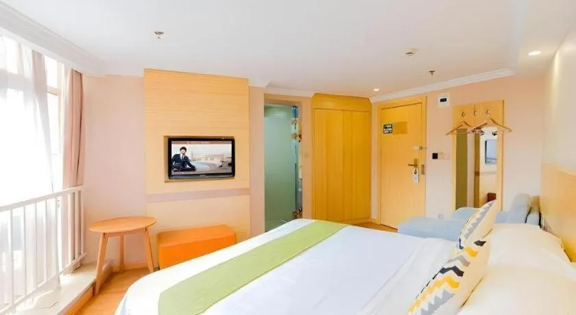 Bed in GreenTree Inn Shanghai Guangxin Road Tongji Hospital Express Hotel