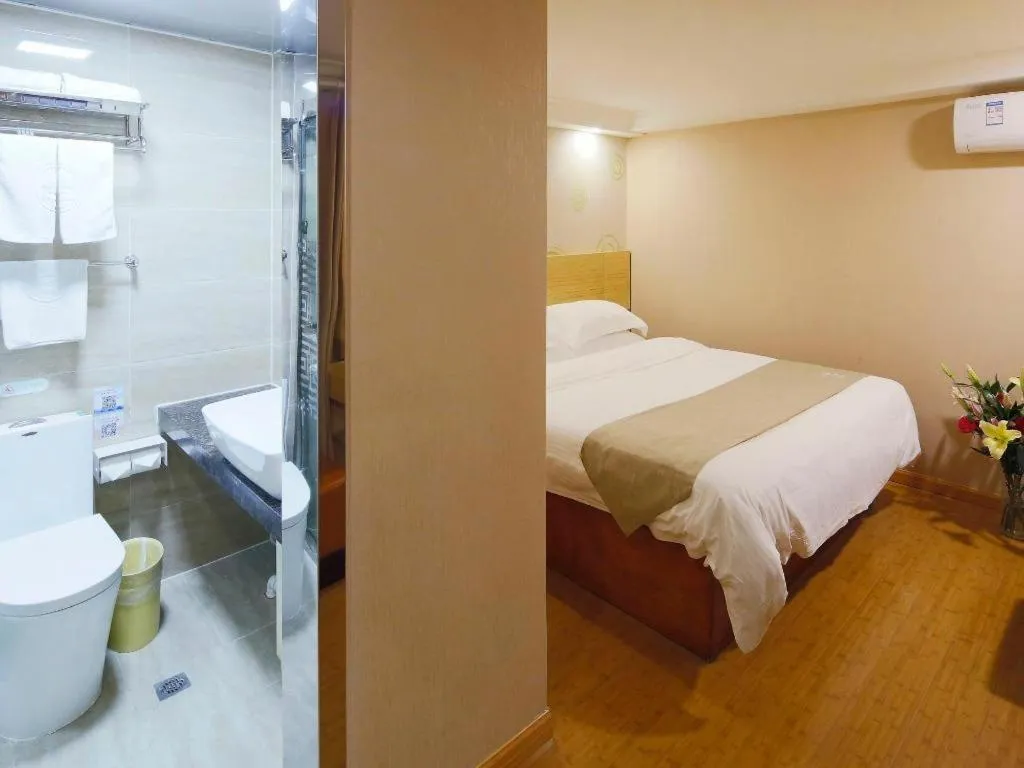 Bed in GreenTree Inn Shanghai Guangxin Road Tongji Hospital Express Hotel
