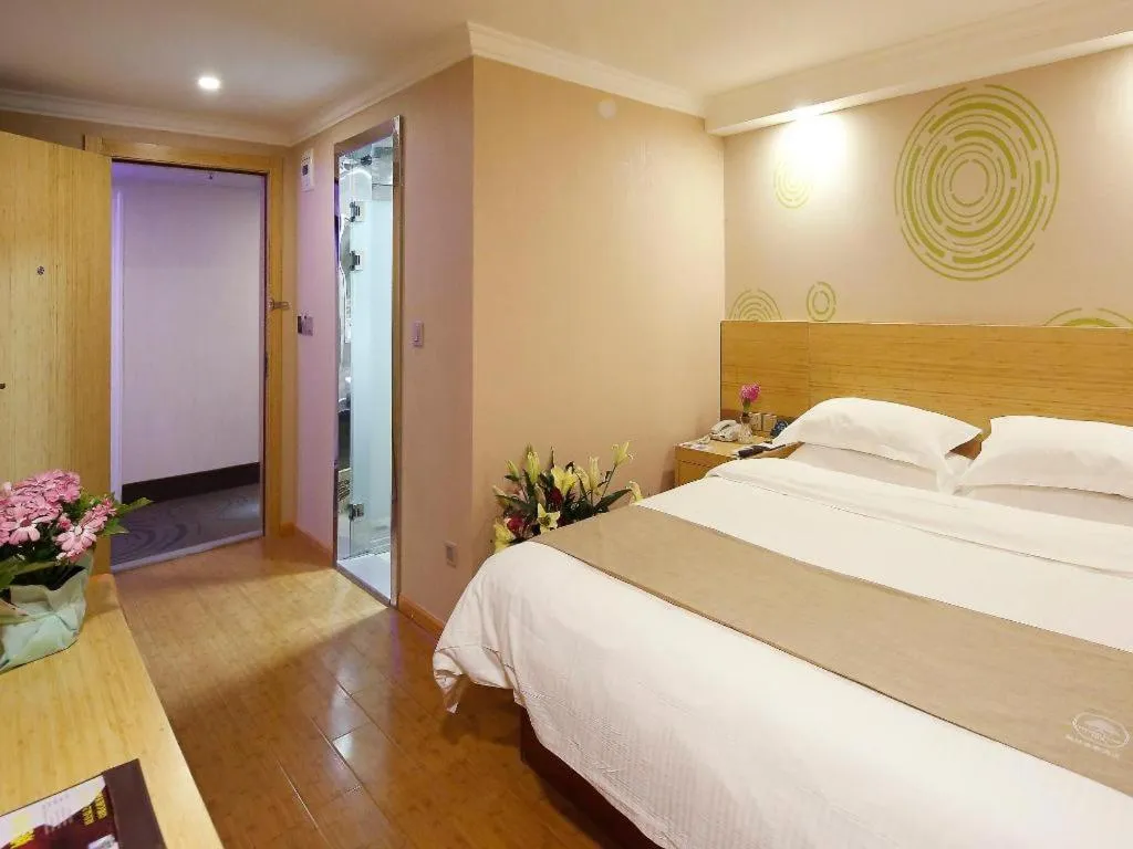 Bed in GreenTree Inn Shanghai Guangxin Road Tongji Hospital Express Hotel