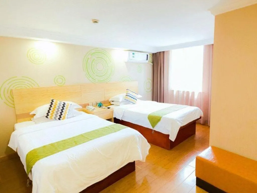 Bed in GreenTree Inn Shanghai Guangxin Road Tongji Hospital Express Hotel