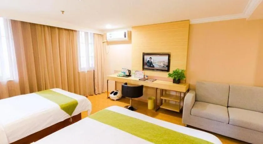 Bed in GreenTree Inn Shanghai Guangxin Road Tongji Hospital Express Hotel