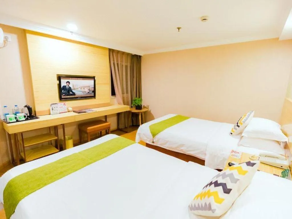 Bed in GreenTree Inn Shanghai Guangxin Road Tongji Hospital Express Hotel