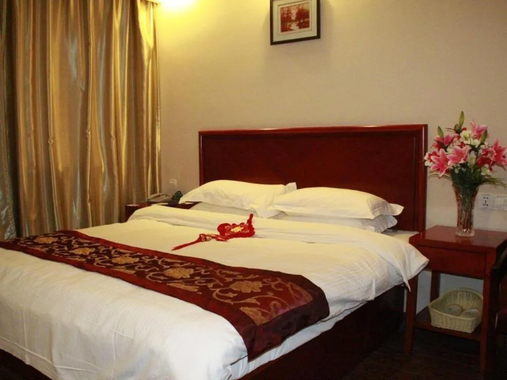 Bed in GreenTree Inn Shanghai Guangxin Road Tongji Hospital Express Hotel