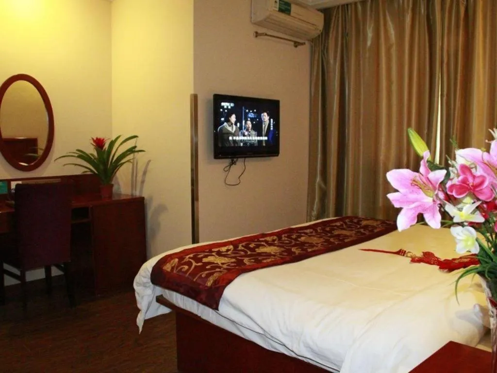 Bed in GreenTree Inn Shanghai Guangxin Road Tongji Hospital Express Hotel