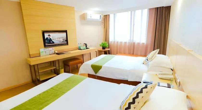 Bed in GreenTree Inn Shanghai Guangxin Road Tongji Hospital Express Hotel