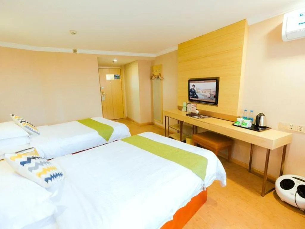 Bed in GreenTree Inn Shanghai Guangxin Road Tongji Hospital Express Hotel