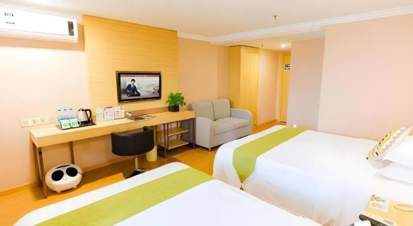 Bed in GreenTree Inn Shanghai Guangxin Road Tongji Hospital Express Hotel