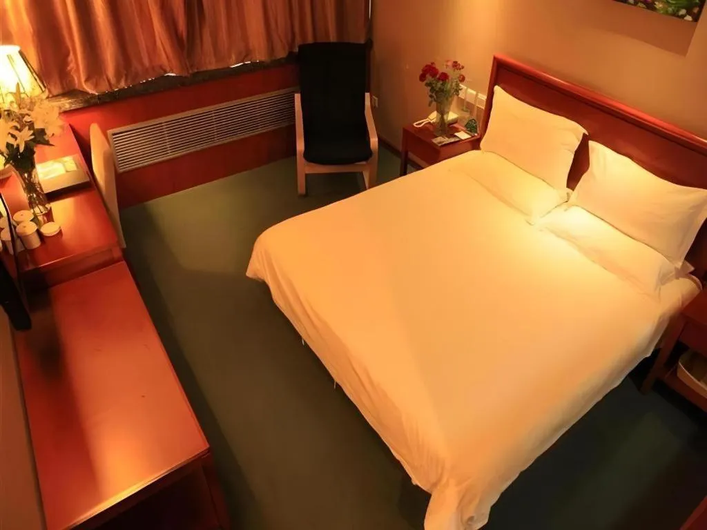 Bed in GreenTree Inn Lanzhou Yantan Road Express Hotel