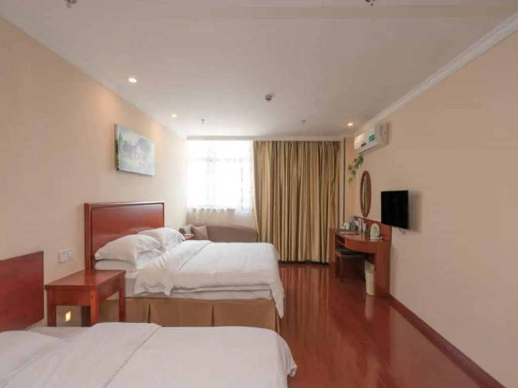 Bed in GreenTree Inn Wuhu Fangte Second Phase Nanxiang Wanshang Express Hotel