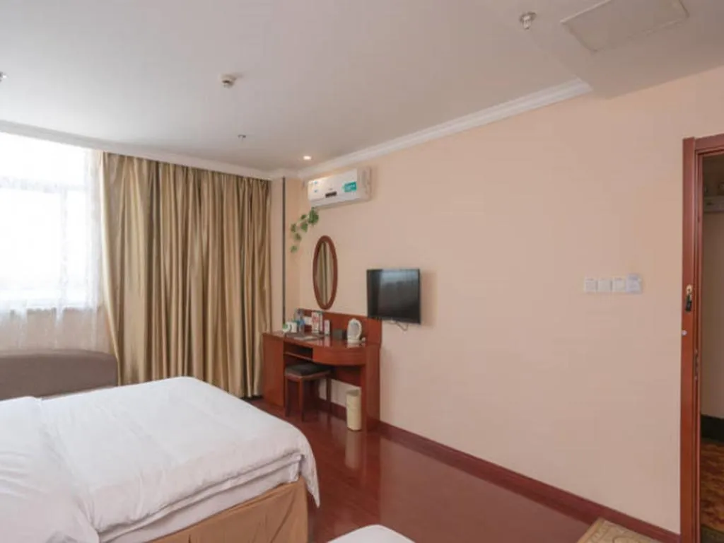 Bed in GreenTree Inn Wuhu Fangte Second Phase Nanxiang Wanshang Express Hotel
