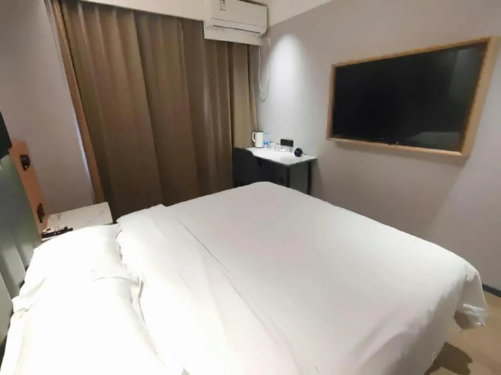 Bed in GreenTree Inn Langfang GuanGYAng District GuanGYAng Road City Government Express Hotel