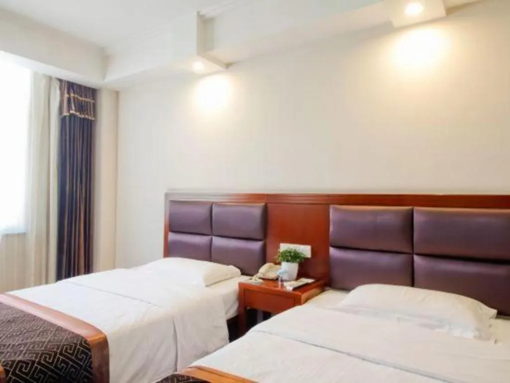 Bed in GreenTree Inn HeFei LongChuan Road South Hefei Railway Station Business Hotel