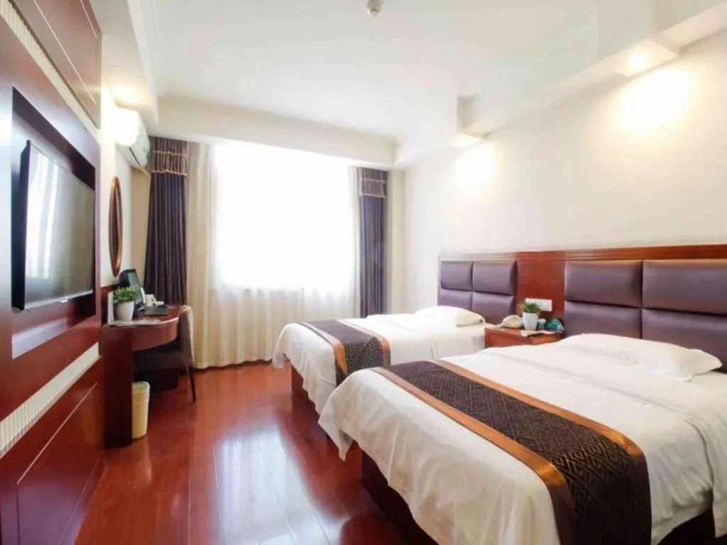 Bed in GreenTree Inn HeFei LongChuan Road South Hefei Railway Station Business Hotel