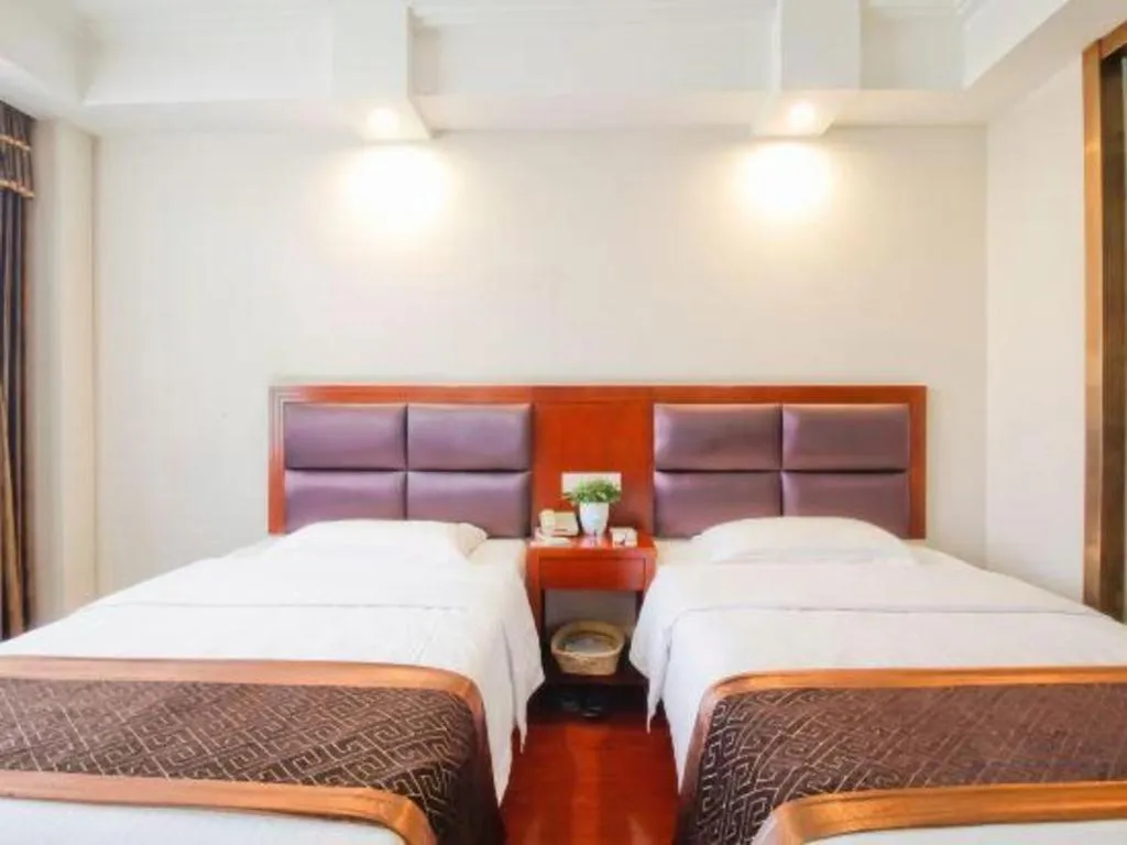 Bed in GreenTree Inn HeFei LongChuan Road South Hefei Railway Station Business Hotel