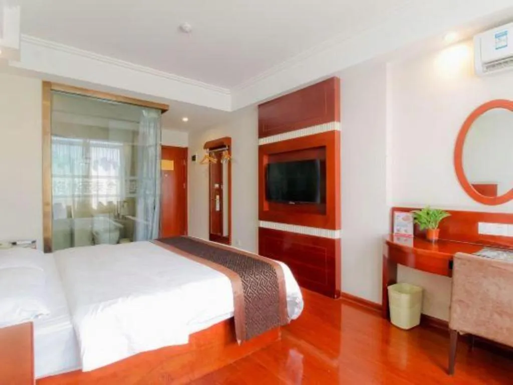 Bed in GreenTree Inn HeFei LongChuan Road South Hefei Railway Station Business Hotel
